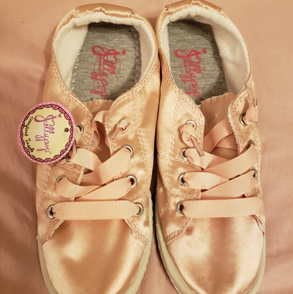NIB Pink satin "Dallas" JellyPop tennies